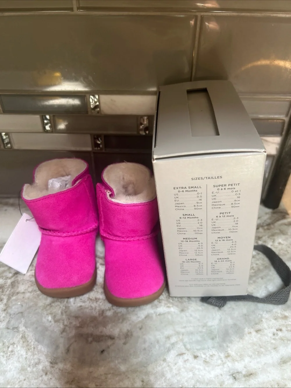 UGG INFANT KEELAN PINK AZALEA Shearling SIZE 01 BOOTIES/ BOOTS/ AUTHENTIC/ NEW b